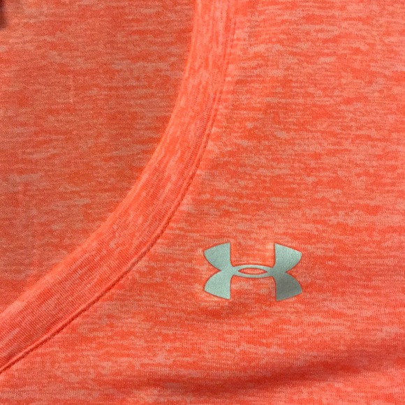 Under Armour Workout Tee - Picture 5 of 5